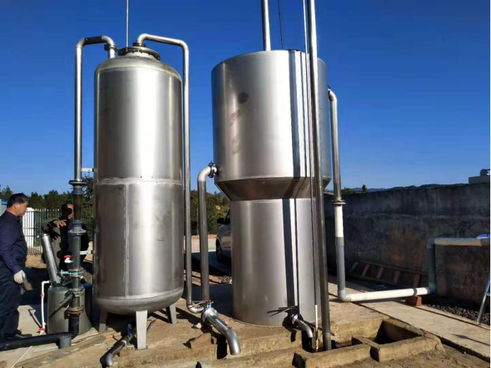 1631775275.jpg 組合式一體化凈水設(shè)備產(chǎn)品介紹1775.jpg